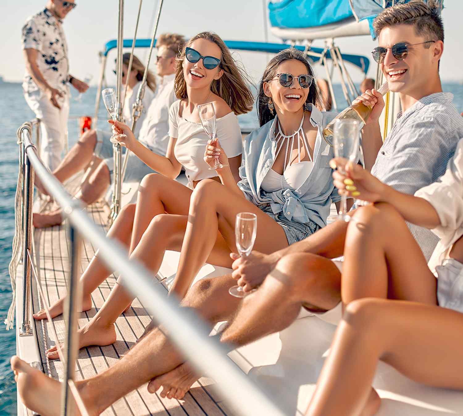 https://www.oraboats.com/wp-content/uploads/2023/01/slider_image_06.jpg