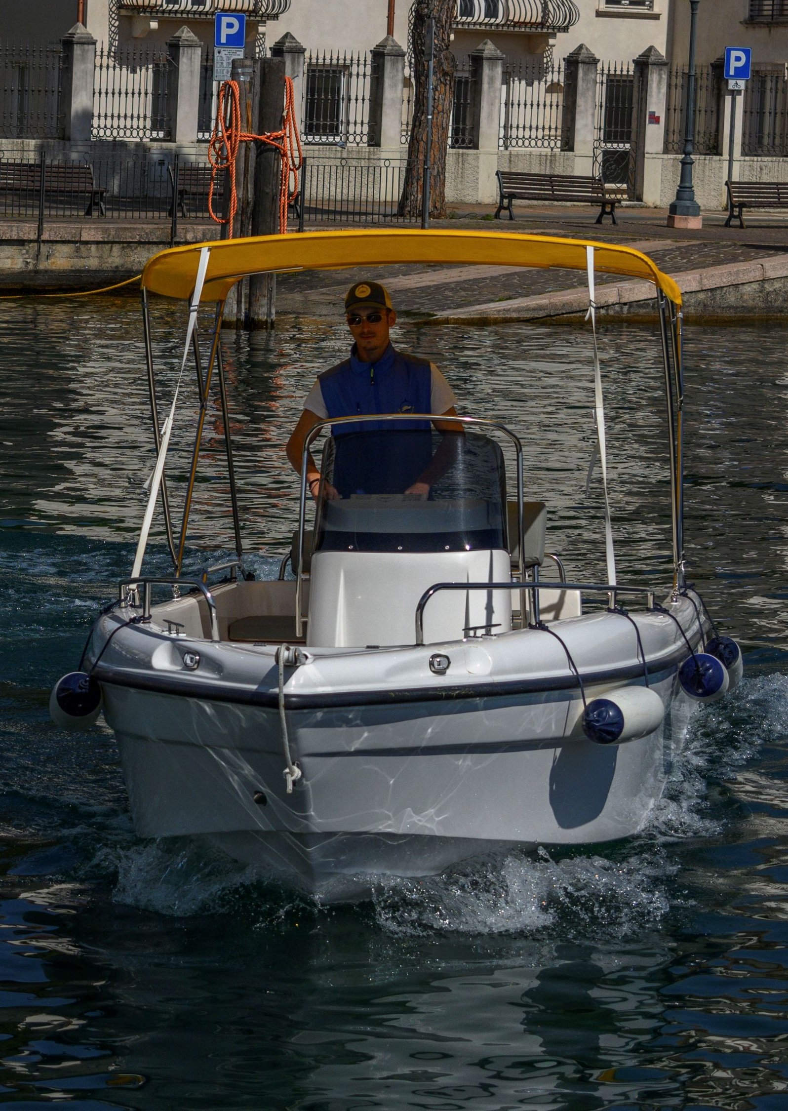 brend-new-boats-lake-Garda