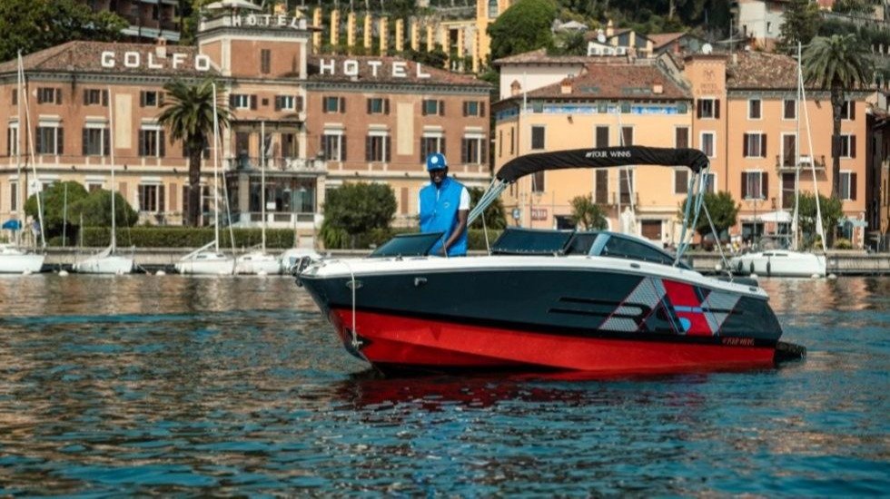 barca-noleggio-con-patente-lago-garda-four-wins barca-noleggio-con-patente-lago-garda-four-wins