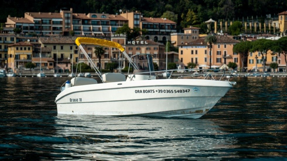 barca-noleggio-senza-patente-garda-mingolla barca-noleggio-senza-patente-garda-mingolla