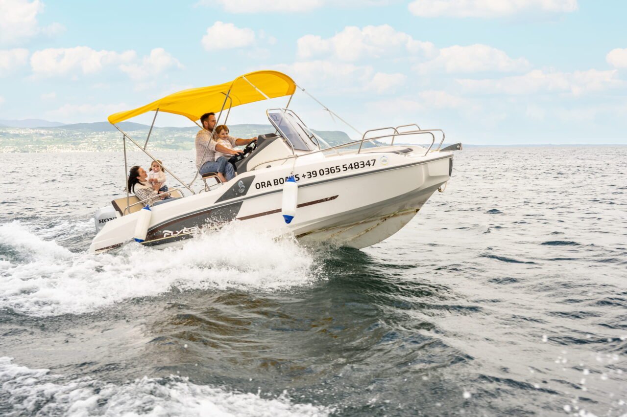 Rent Boat Gargnano