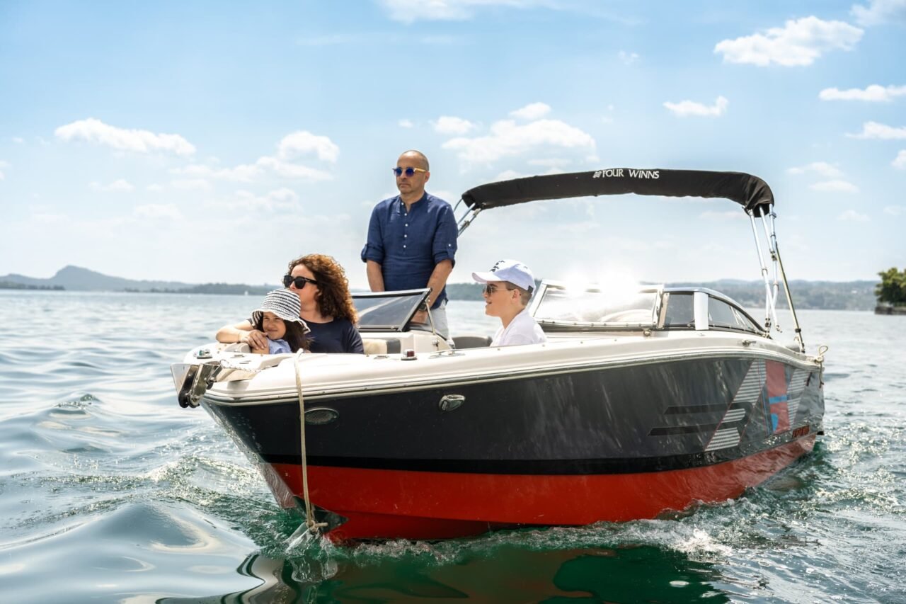 Torri del Benaco Boat Rental