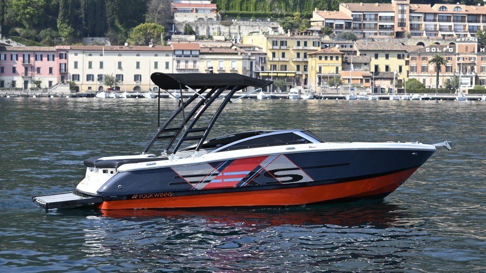 sport-ride-on-lake-garda