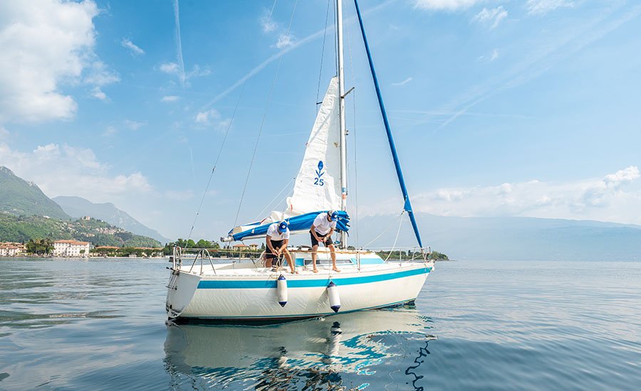 Noleggio-barche-a-vela-LagoDiGarda-6
