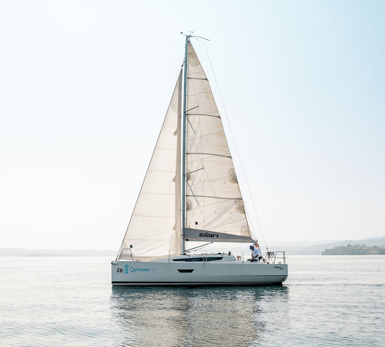 https://www.oraboats.com/wp-content/uploads/2026/08/Noleggio-barche-a-vela-LagoDiGarda-8.jpg